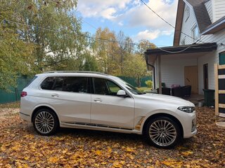 2020 BMW X7 40i I (G07), белый, 8500000 рублей, вид 4