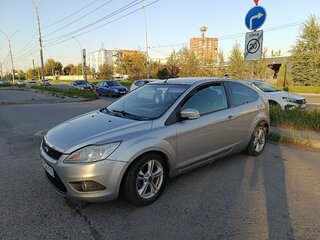 2009 Ford Focus II Рестайлинг, серебристый, 510000 рублей, вид 2