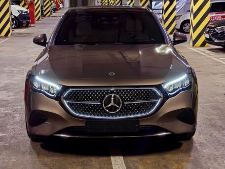 2025 Mercedes-Benz E-Класс 200 VI (W214, S214), коричневый, 5899000 рублей, вид 1