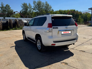 2013 Toyota Land Cruiser Prado 150 Series, белый, 3100000 рублей, вид 3