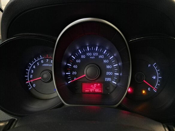 2012 Kia Rio III, серебристый, 555000 рублей - вид 12