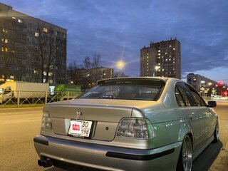 1999 BMW 5 серии 528i IV (E39), серый, 900000 рублей, вид 3