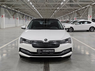 2020 Skoda Superb III Рестайлинг, белый, 2190000 рублей, вид 2