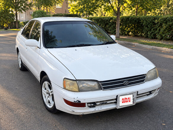 1993 Toyota Corona IX (T190), белый, 215000 рублей