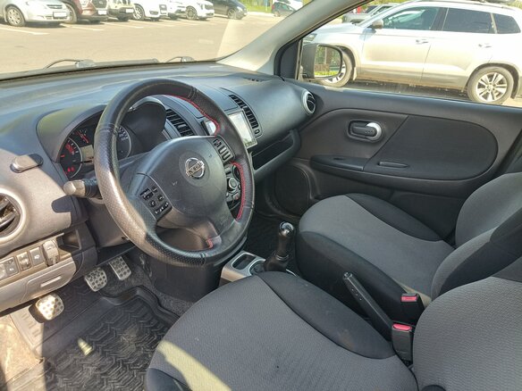 2012 Nissan Note I Рестайлинг, чёрный, 560000 рублей - вид 5