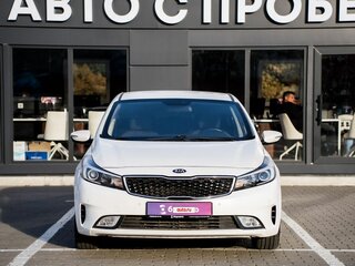 2019 Kia Cerato III Рестайлинг (Classic), белый, 1455000 рублей, вид 2