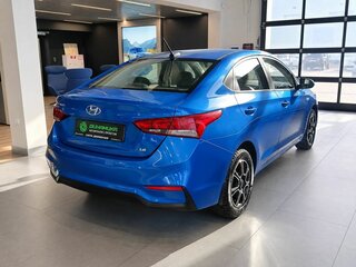 2017 Hyundai Solaris II, синий, 1120000 рублей, вид 4