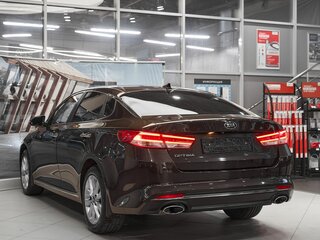2017 Kia Optima IV, коричневый, 1549000 рублей, вид 4