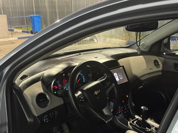 2011 Chevrolet Cruze I, серый, 650000 рублей - вид 9