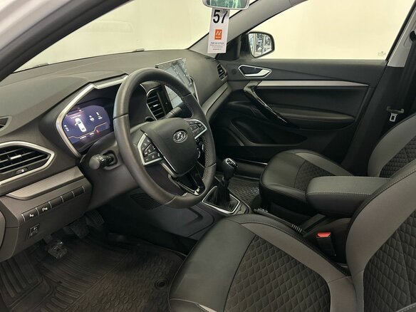 2025 Lada (ВАЗ) Vesta I Рестайлинг (NG), белый, 1749000 рублей - вид 4