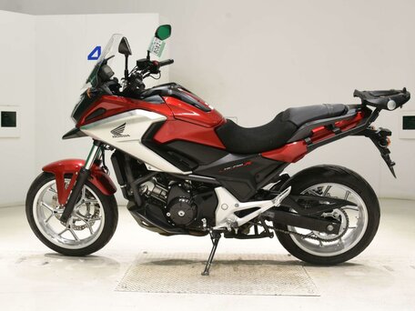 2017 Honda NC 750X, красный, 825000 рублей, вид 1