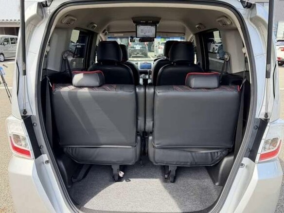 2016 Honda Freed I Рестайлинг 2, серебристый, 927000 рублей - вид 22