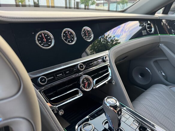 2020 Bentley Flying Spur III, серый - вид 17