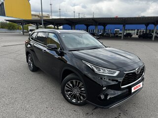 2025 Toyota Highlander IV (XU70), чёрный, 5700000 рублей, вид 3