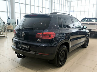 2014 Volkswagen Tiguan I Рестайлинг, синий, 930000 рублей, вид 5
