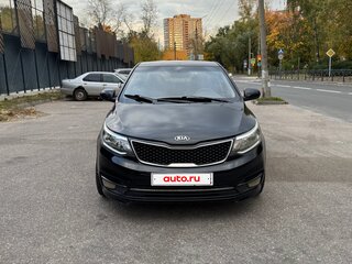 2016 Kia Rio III Рестайлинг, чёрный, 505000 рублей, вид 2