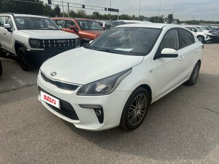2019 Kia Rio IV, белый, 1321000 рублей, вид 1