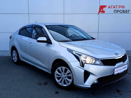 2021 Kia Rio IV Рестайлинг, серый, 1530000 рублей, вид 3