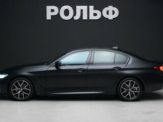 2020 BMW 5 серии 530d xDrive VII (G30/G31/G38) Рестайлинг, чёрный, 6700000 рублей, вид 4