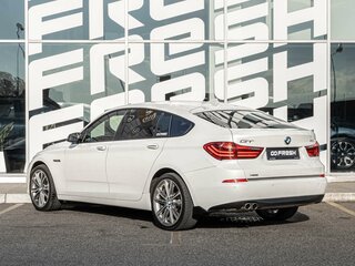 2013 BMW 5 серии Gran Turismo 530d xDrive VI (F10/F11/F07) Рестайлинг, белый, 2310000 рублей, вид 2