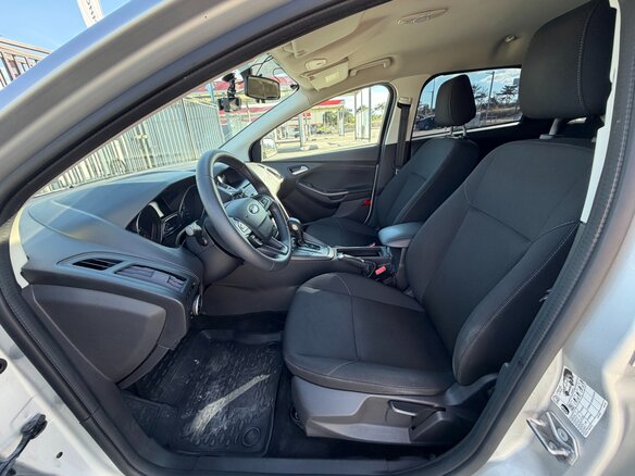 2016 Ford Focus III Рестайлинг, серебристый, 997000 рублей - вид 26