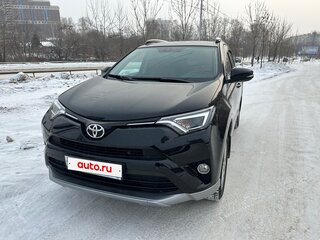 2017 Toyota RAV4 IV (XA40) Рестайлинг, чёрный, 2800000 рублей, вид 3