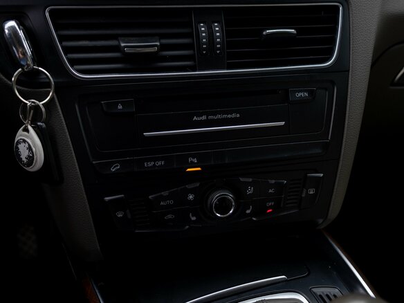 2010 Audi Q5 I (8R), красный, 1395000 рублей - вид 14