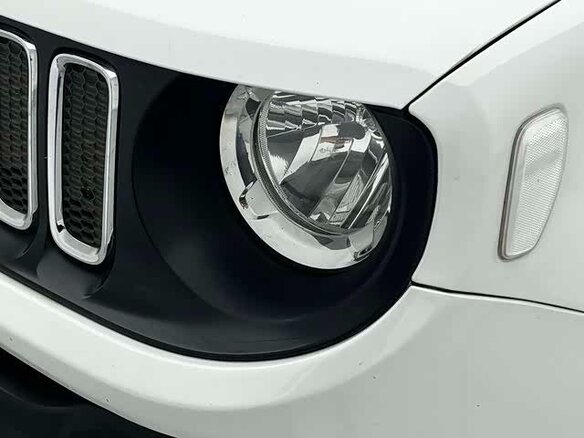 2017 Jeep Renegade I, белый, 970000 рублей - вид 4