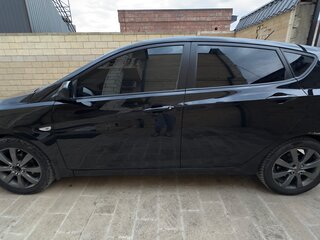 2015 Hyundai Solaris I Рестайлинг, чёрный, 730000 рублей, вид 3