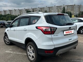2019 Ford Kuga II Рестайлинг, белый, 1350000 рублей, вид 3