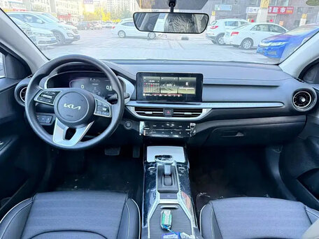 2024 Kia K3 II (China Market) Рестайлинг, белый, 1850777 рублей, вид 5