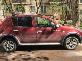 2014 Renault Sandero Stepway I, красный, 850000 рублей, вид 3