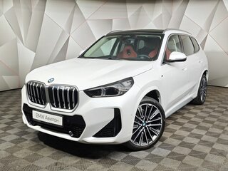 2024 BMW X1 20i xDrive III (U11/U12), белый, 5090000 рублей, вид 1