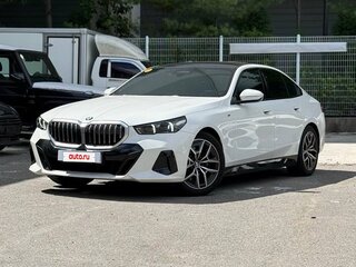2024 BMW 5 серии 523d VIII (G60/G61/G68), белый, 6985000 рублей, вид 1