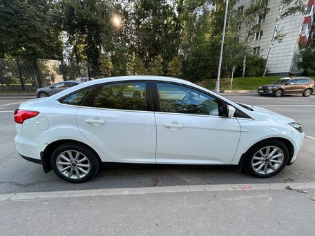 2016 Ford Focus III Рестайлинг, белый, вид 3