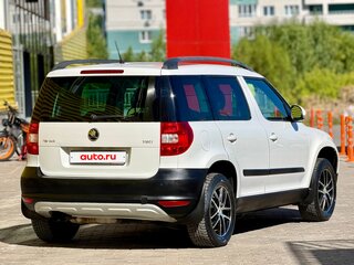 2012 Skoda Yeti I, белый, 999999 рублей, вид 4