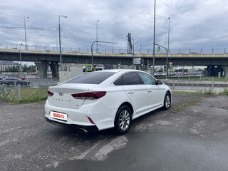 2018 Hyundai Sonata VII (LF) Рестайлинг, белый, 1100000 рублей, вид 5