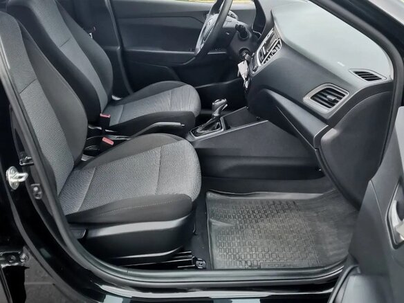 2020 Hyundai Solaris II Рестайлинг, чёрный, 1170000 рублей - вид 17