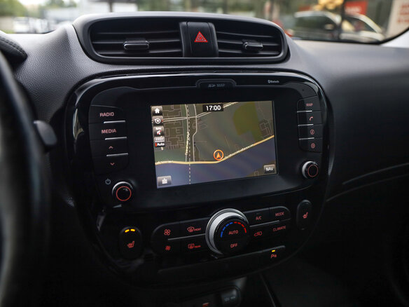 2018 Kia Soul II Рестайлинг, серебристый, 1332777 рублей - вид 15