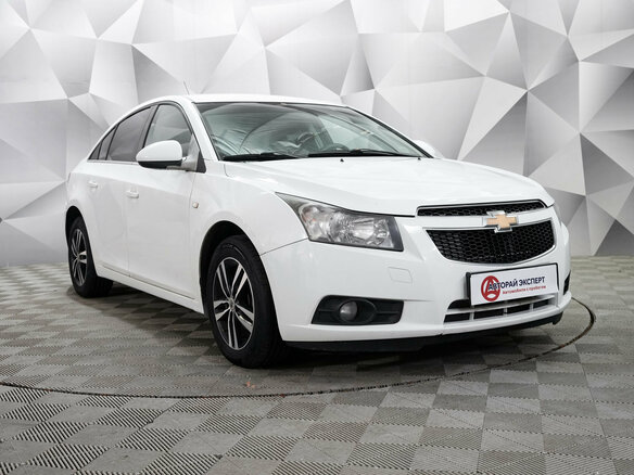 2012 Chevrolet Cruze I, белый, 650000 рублей - вид 6