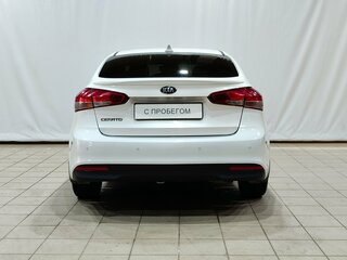 2017 Kia Cerato III Рестайлинг (Classic), белый, 1450000 рублей, вид 5