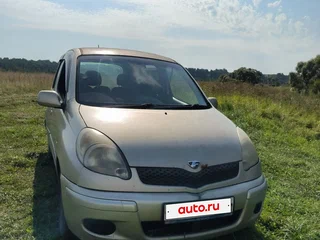 2004 Toyota FunCargo, золотистый, 220000 рублей, вид 3