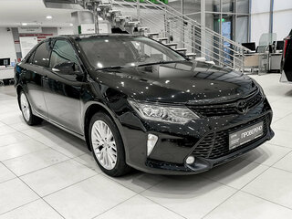 2017 Toyota Camry VII (XV50) Рестайлинг 2, чёрный, 2390000 рублей, вид 3