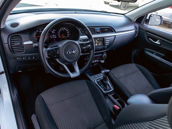 2018 Kia Rio X-Line IV, белый, 1495000 рублей - вид 12