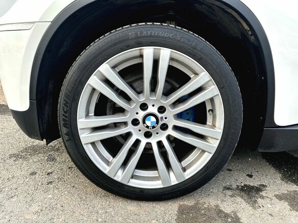 2013 BMW X6 35i I (E71) Рестайлинг, белый, 2120000 рублей - вид 6