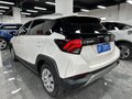 2022 Toyota Yaris L X XP150 Рестайлинг, белый - вид 2