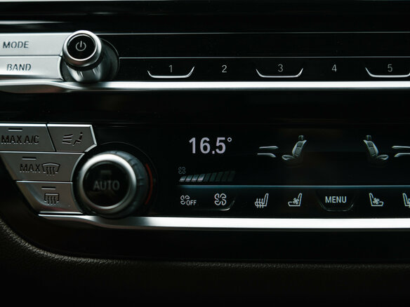 2020 BMW 5 серии 530i xDrive VII (G30/G31/G38) Рестайлинг, серый - вид 39