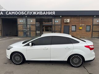2012 Ford Focus III, белый, 800000 рублей, вид 2