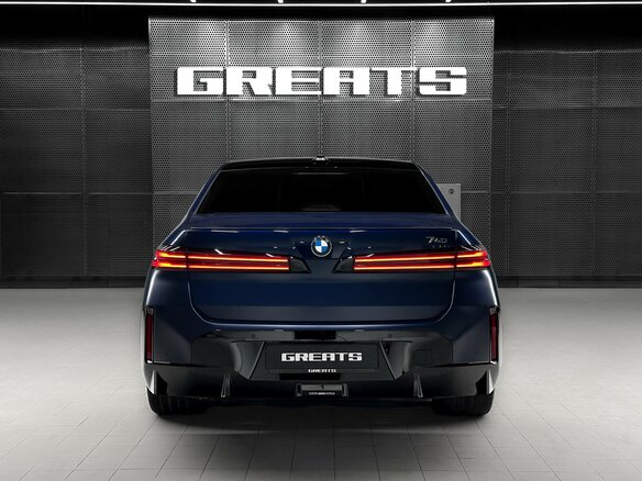 2026 BMW 7 серии 740 xDrive VII (G70) Рестайлинг, синий, 26500000 рублей - вид 6