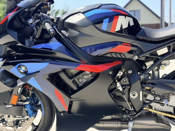 2025 BMW M 1000 RR, чёрный, 3999999 рублей - вид 15